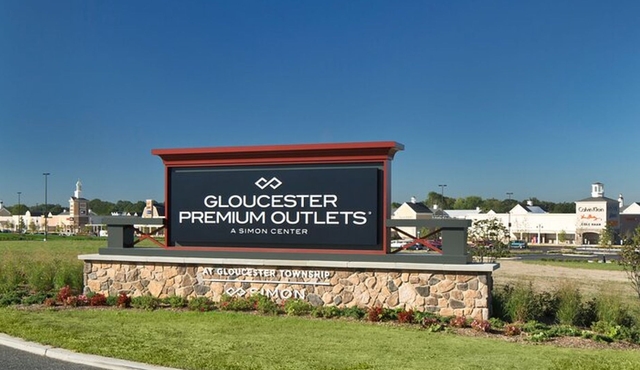 Private Shopping Tour from Philadelphia to Gloucester Outlets