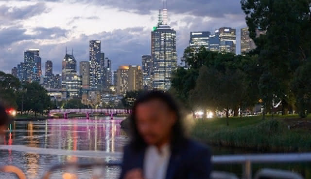 Melbourne: Spirit of Melbourne: tour in barca con cena di 4 portate + bevande
