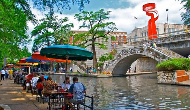 Ganztägige historische Stadtrundfahrt in San Antonio