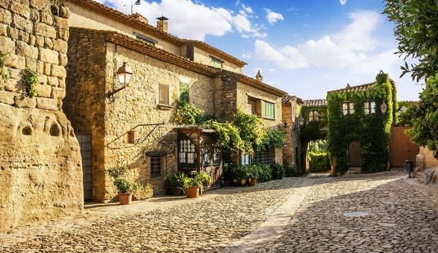 Costa Brava Medieval tour