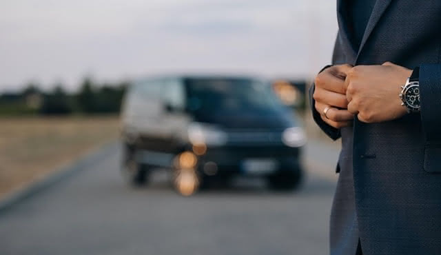 Venice: Private Transfer Between Airport and Mestre Hotel