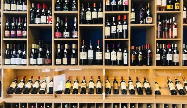 Bordeaux Small‐Group Traditional Food Tour with Bistro Lunch