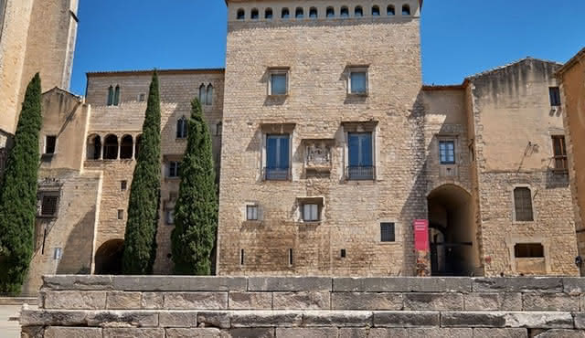 Combo ticket to Girona Art Museum, Sant Feliu Basilica, and Girona Cathedral