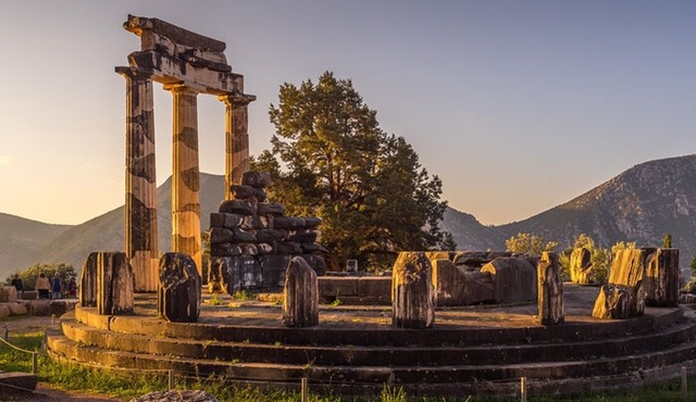 Delphi Private Day Trip