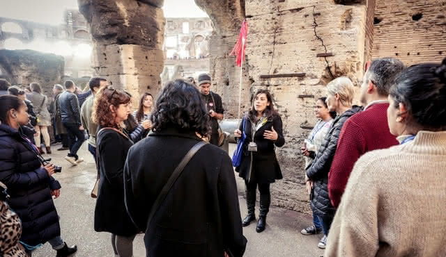 Ancient Rome Tour: Colosseum, Roman Forum & Palatine Hill with Meeting Point