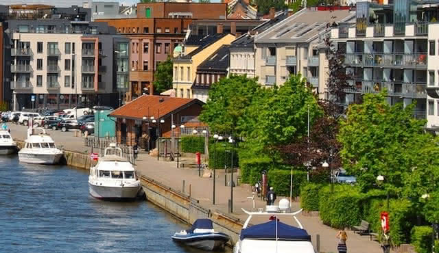 Fredrikstad: A Self‐Guided Audio Tour along the Riverside