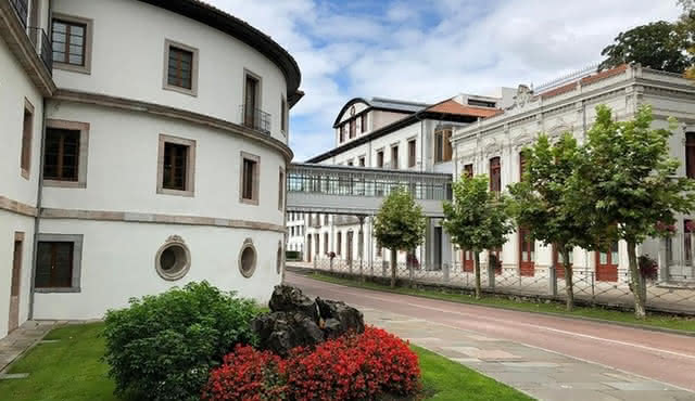 Randonnée, repas et détente à Oviedo dans un spa du XVIIIe siècle