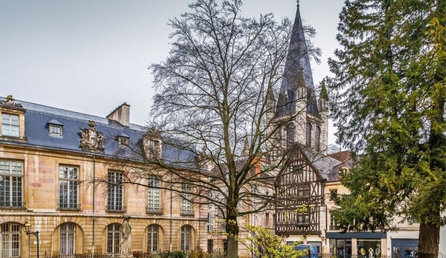 Dijon Schnitzeljagd und Highlights Selbstgeführte Tour