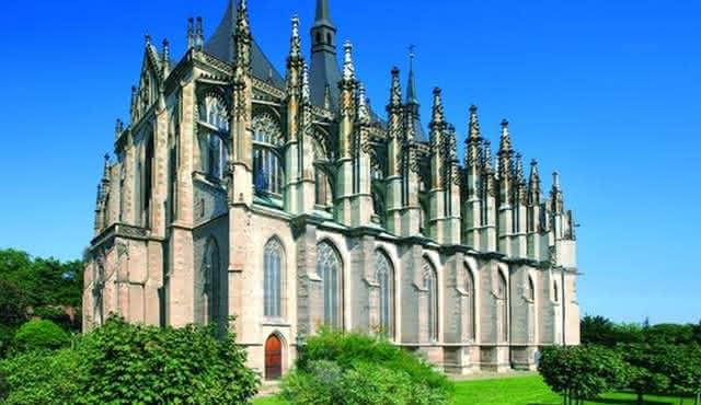 Kutná Hora city tour from Prague with Admissions
