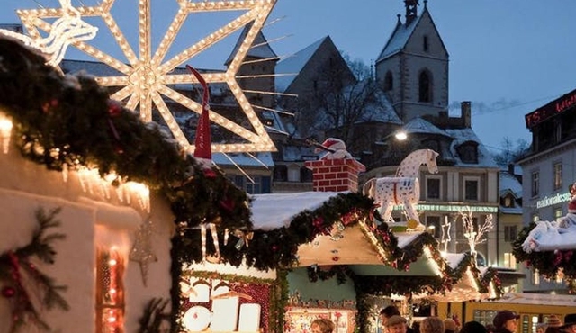 Christmas magic walking tour in Basel