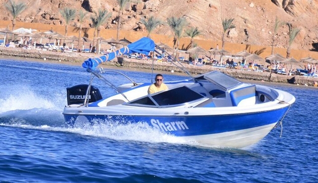 1 Hour Private Speedboat & Fly by Parasailing — Sharm El Sheikh