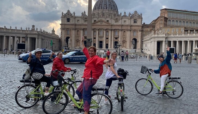 Tour Roma Caput Mundi in E‐Bike con Guida per Piccoli Gruppi