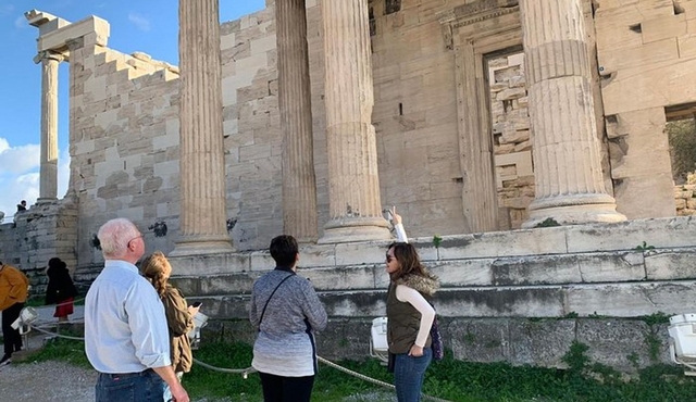 Athens Private Walking Tour with Acropolis of Athens