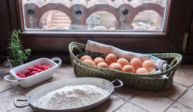 Small Group Market tour and Cooking class with an expert local home cook in Vicenza