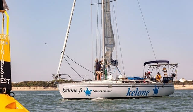 Evasion at sea, private experience for your tribe. Morning