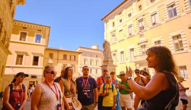 Siena, San Gimignano and Monteriggioni Tour from Florence