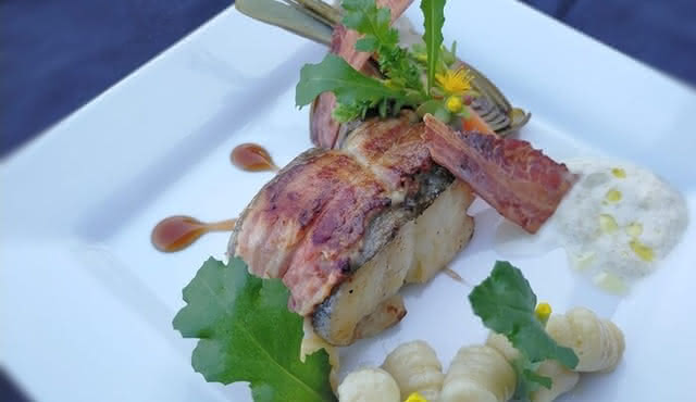 Private French Cooking Class with a Fun Local Noel