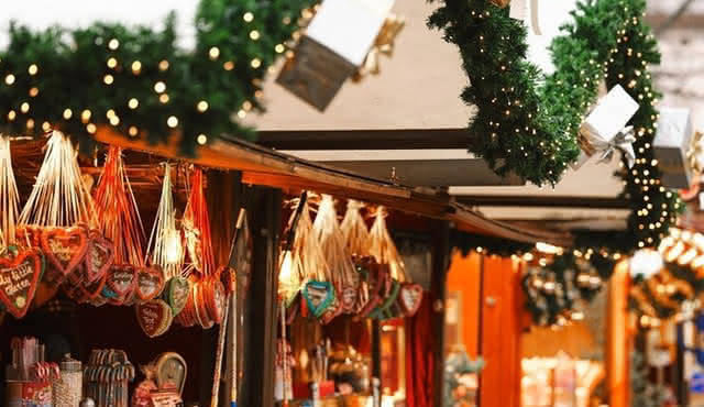 Unusual track game on Christmas markets in Rennes