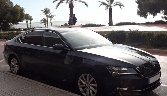 Trasferimento città di Alicante — aeroporto di Alicante in auto privata max. 3 passeggeri