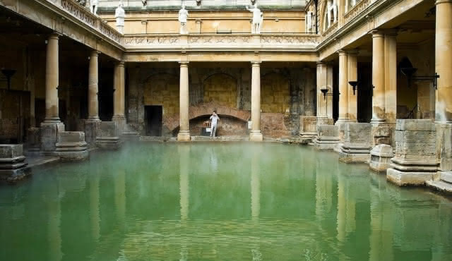 Roman Baths and Bath City Walking Tour