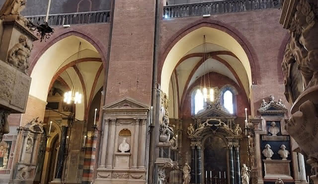 Basilica of St. Antonio of Padua Private Tour from Rome