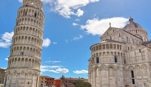 VIP Full‐Day Private Pisa and Lucca Tour from Montecatini