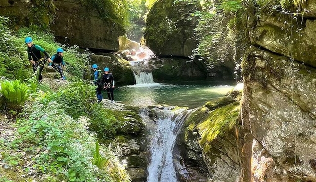 Barranquismo deportivo de Écouges bas en Vercors — Grenoble