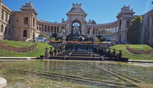 Marseille Shore Excursion: City Sightseeing Tour of Marseille