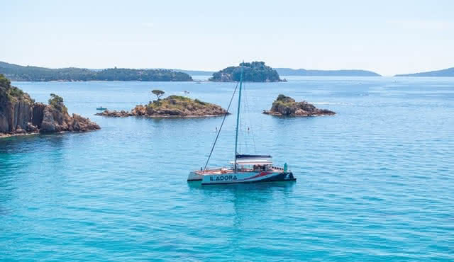 Día y comida en Catamarán Porquerolles Brégançon Hyères