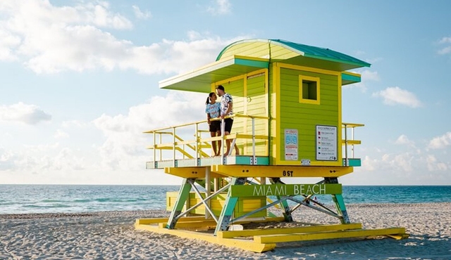 Miami: Professional Private Photoshoot at Miami Beach