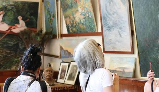 Excursion d'une journée en petit groupe à Giverny et à Versailles au départ de Paris