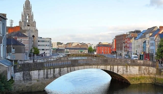 Les points forts de Cork : une visite à pied autoguidée