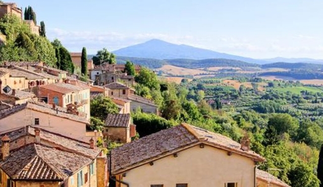 Siena Piccolo Gruppo Montepulciano e Pienza con Pranzo, Cantina
