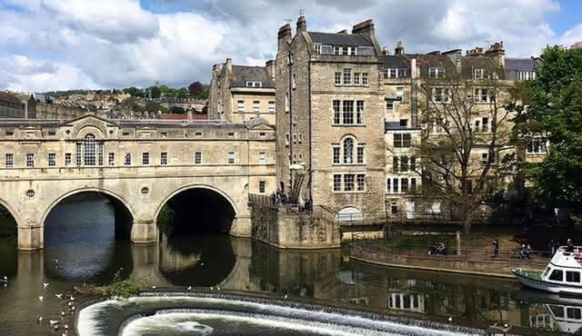 Walking Tour of Bath with Blue Badge Tourist Guide