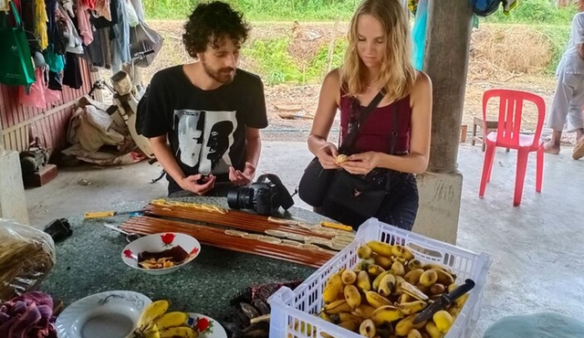 Tour mattutino, tempio Ak Phnom, vino di riso, carta di riso, campo di sterminio