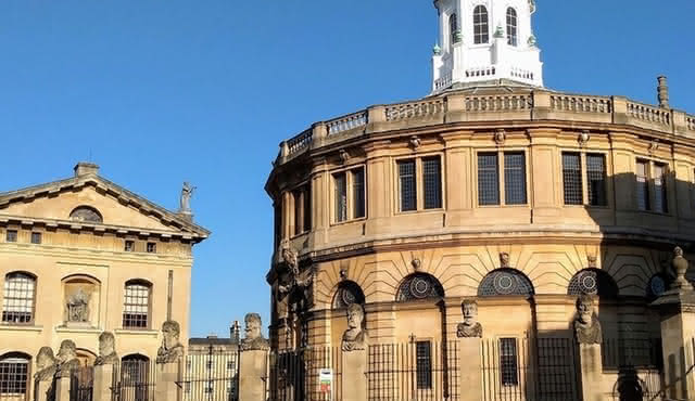 Oxford: Stepping Through Oxford Walking Tour