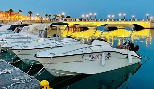 Taranto : Tour in barca nelle acque cristalline del Mar Ionio