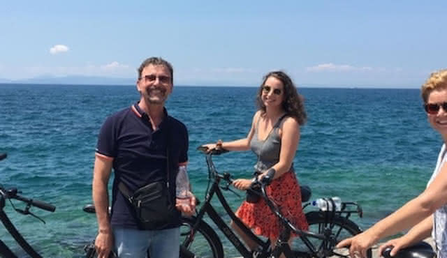 Athens Bike Tour: Athens by the sea