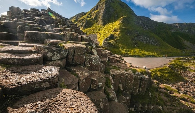 Shore Excursion from Belfast: Including Giants Causeway and Belfast City.