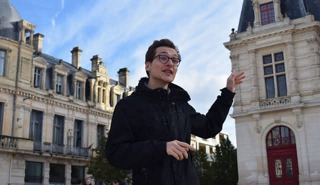 1.5 Hour Guided Tour in Poitiers