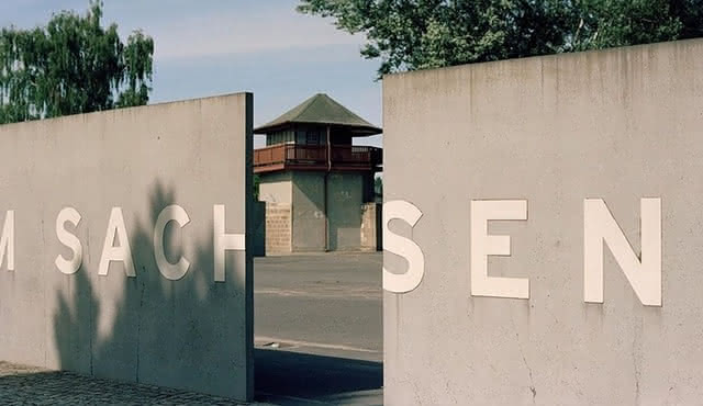 Berlin Sachsenhausen Concentration Camp Group Tour in Italian