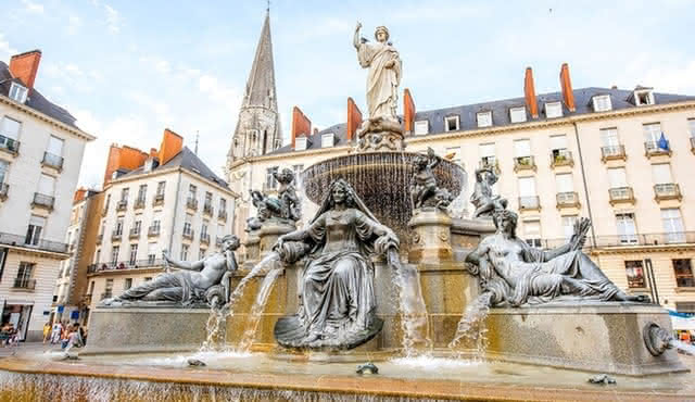 Nantes Scavenger Hunt and Highlights Self‐Guided Tour