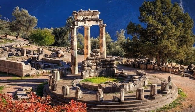 Delphi One Day Tour