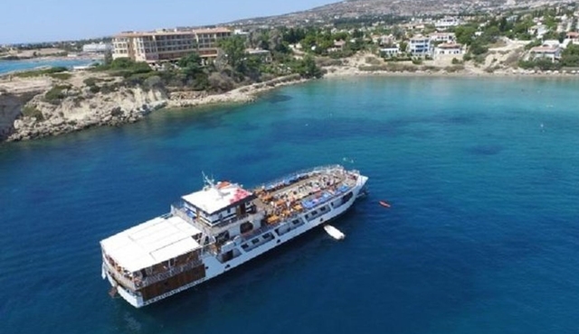 Halbe Tag BBQ Lunch Cruise von Paphos