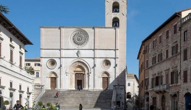 Private tour of Todi with a local guide