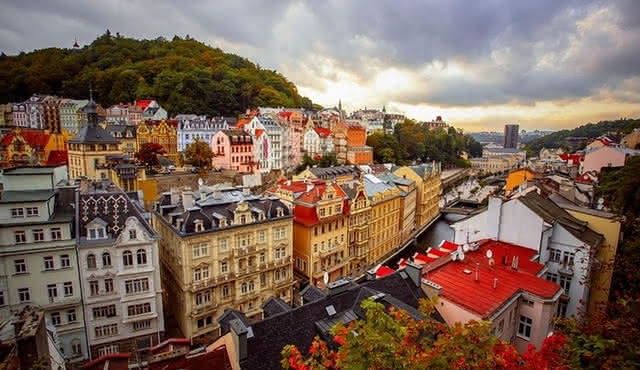 Prague to Karlovy Vary Full‐Day Private Tour