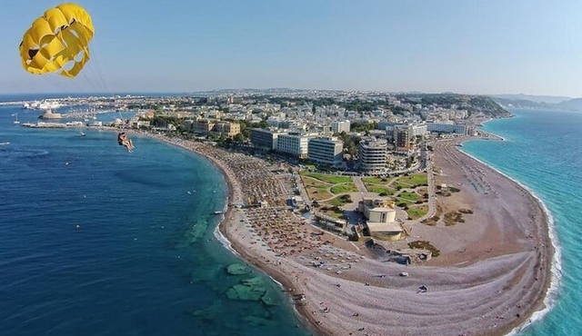 Parasailing privado en Rhodes Elli Beach