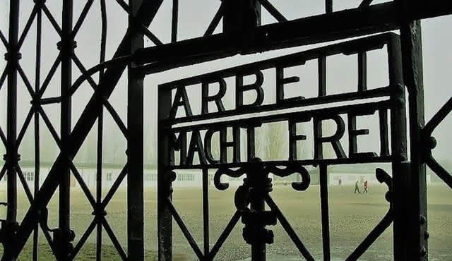 Halbtagestour zur Gedenkstätte Dachau ab München mit dem Zug