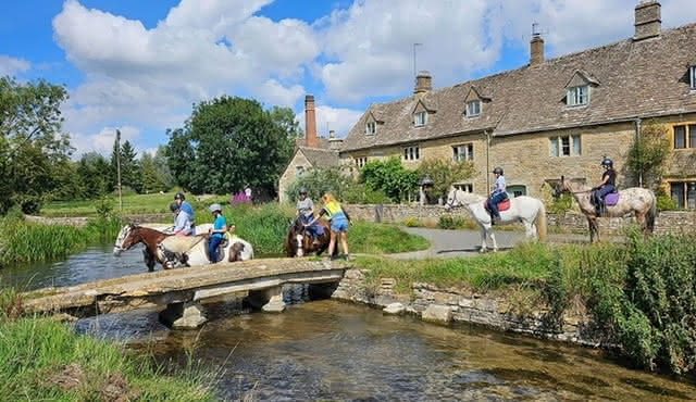 Cotswolds Private Day Tour from Winchester