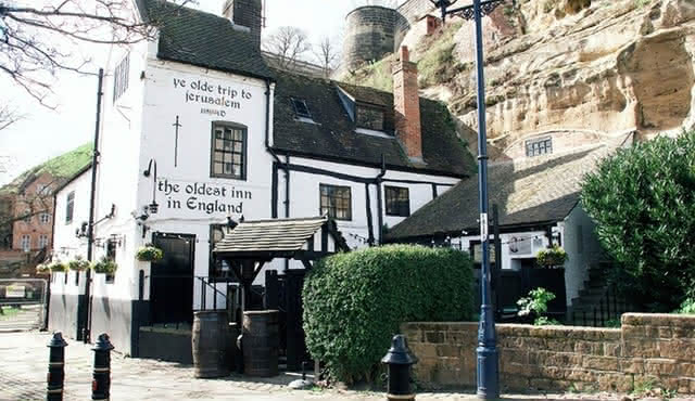 2 Hours Private Walking Adventure in Nottingham